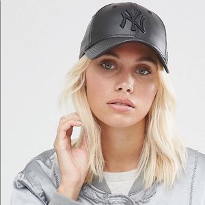 New Era NY 9Forty Cap in Leather Look